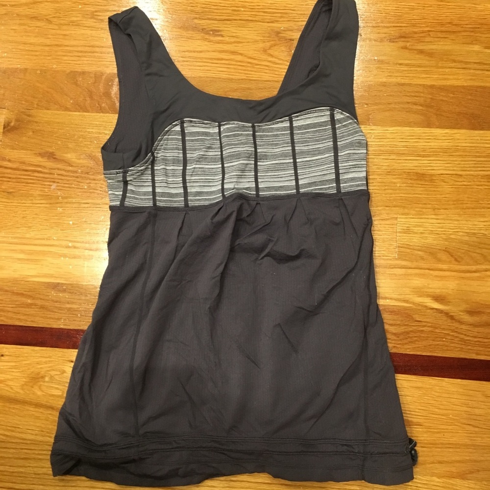 Lululemon top